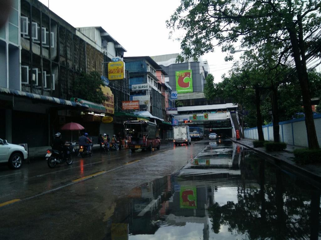 Motel Kimhouse Bangkok Exterior foto